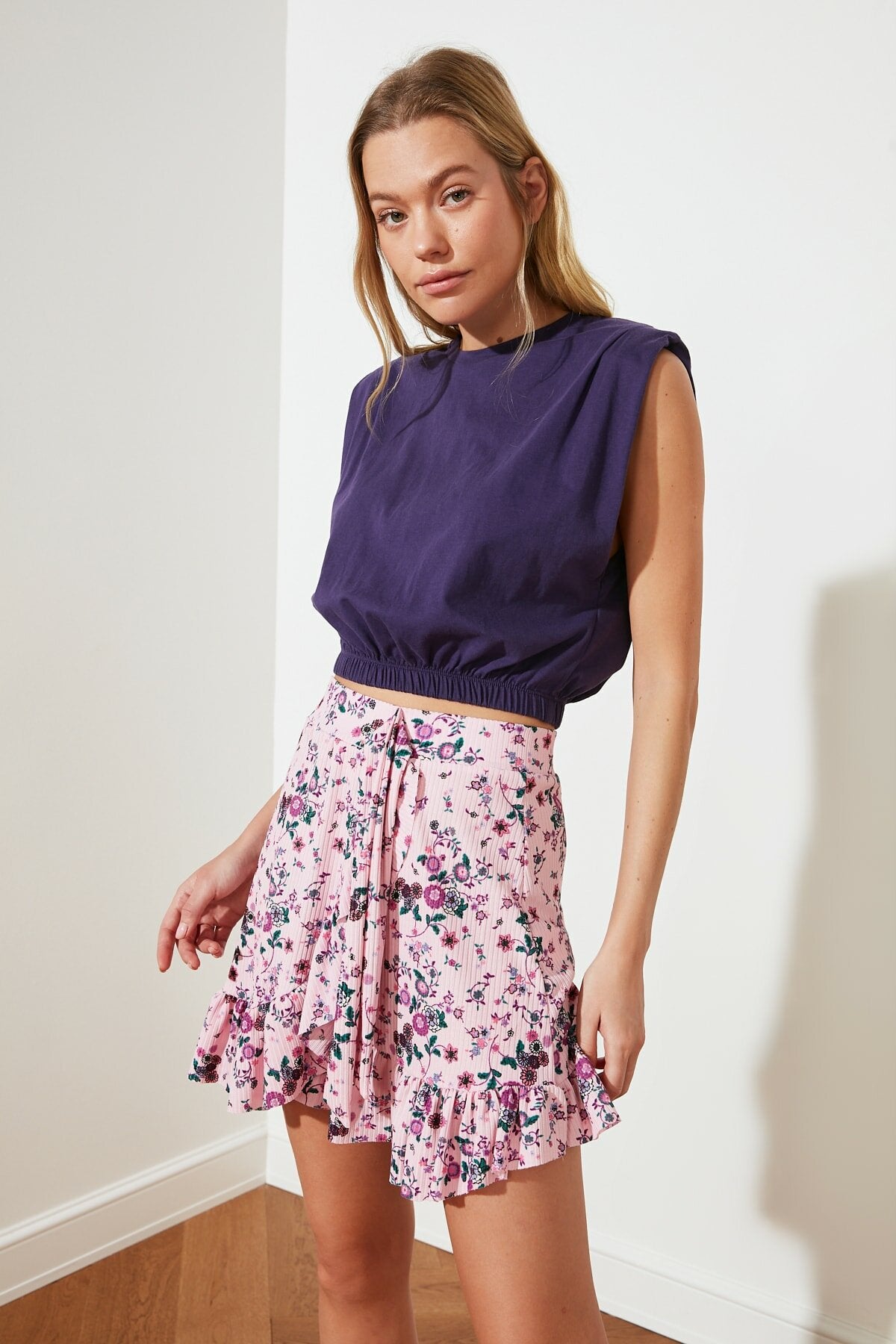 Floral Patterned Ruffle Knitted Skirt