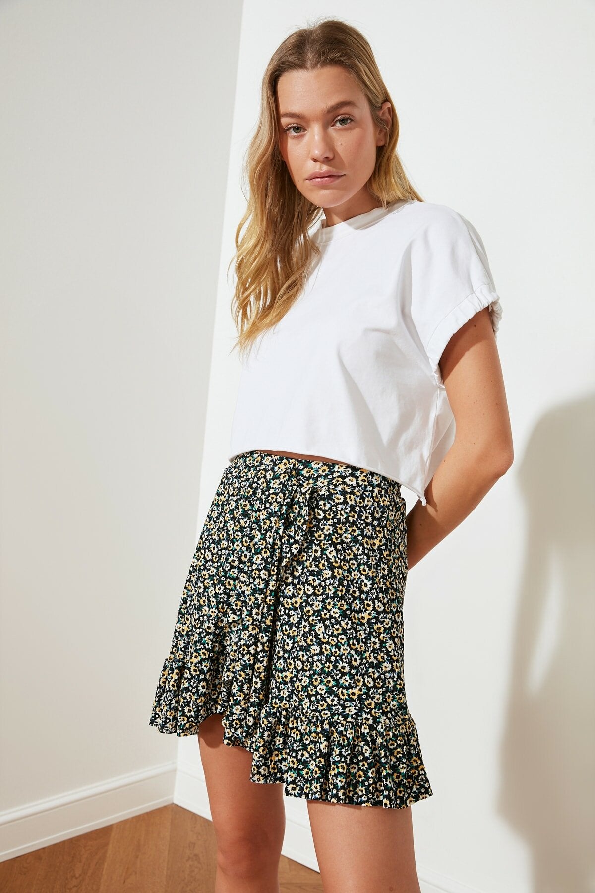 Floral Patterned Ruffle Knitted Skirt